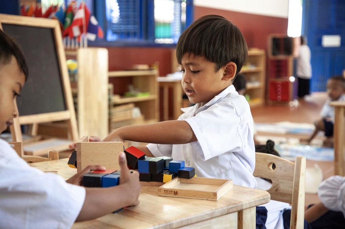 Learning with hands-on materials