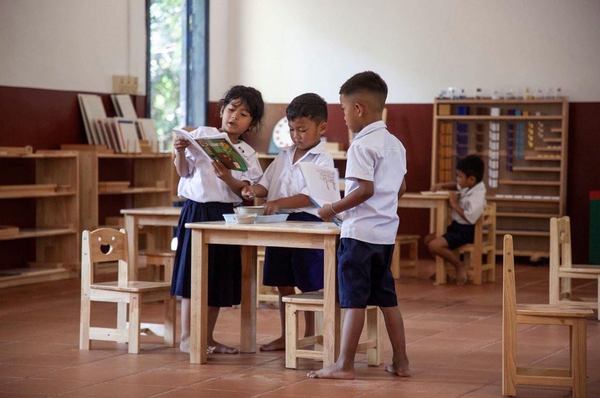 Montessori class at Bayon School