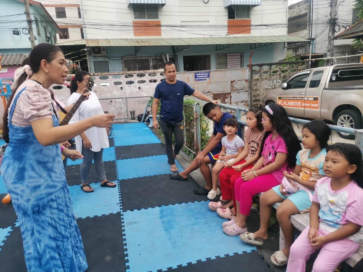 A lesson in the school's playground